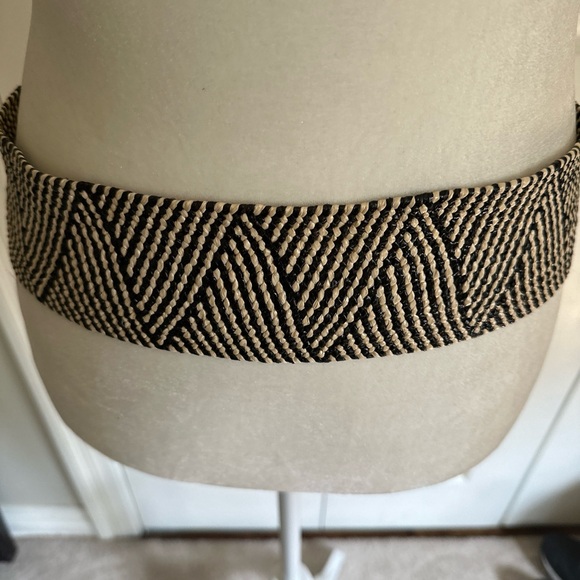 Vince Camuto Stretch Belt Size S/M - Picture 5 of 14